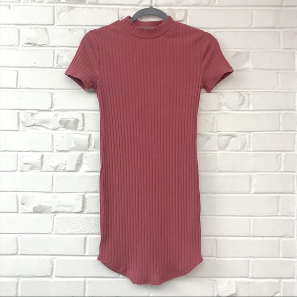 Forever 21 Dresses & Skirts - Forever 21 Ribbed Bodycon Short Sleeve Minidress M